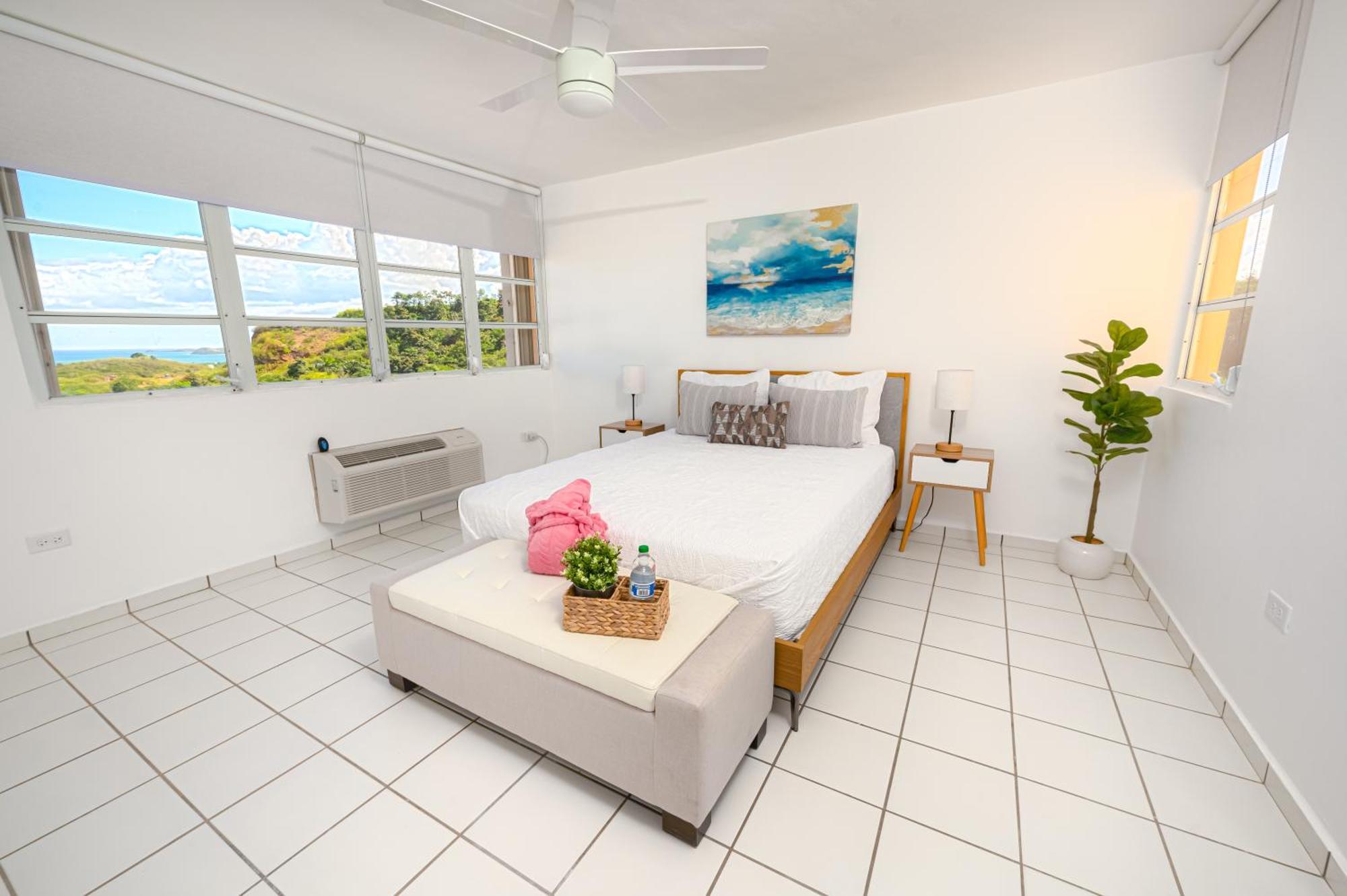 Ocean & Mountains View, Marina, Ferry, Vista Mar, Costa Esmeralda Ceiba Exterior photo